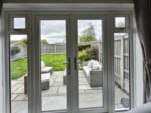 CHESTNUT WAY - click for photo gallery